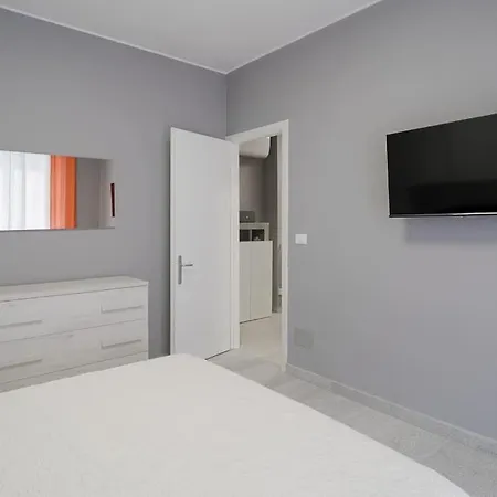- Lucky - 2 Bedrooms & Comfort * סנרמו